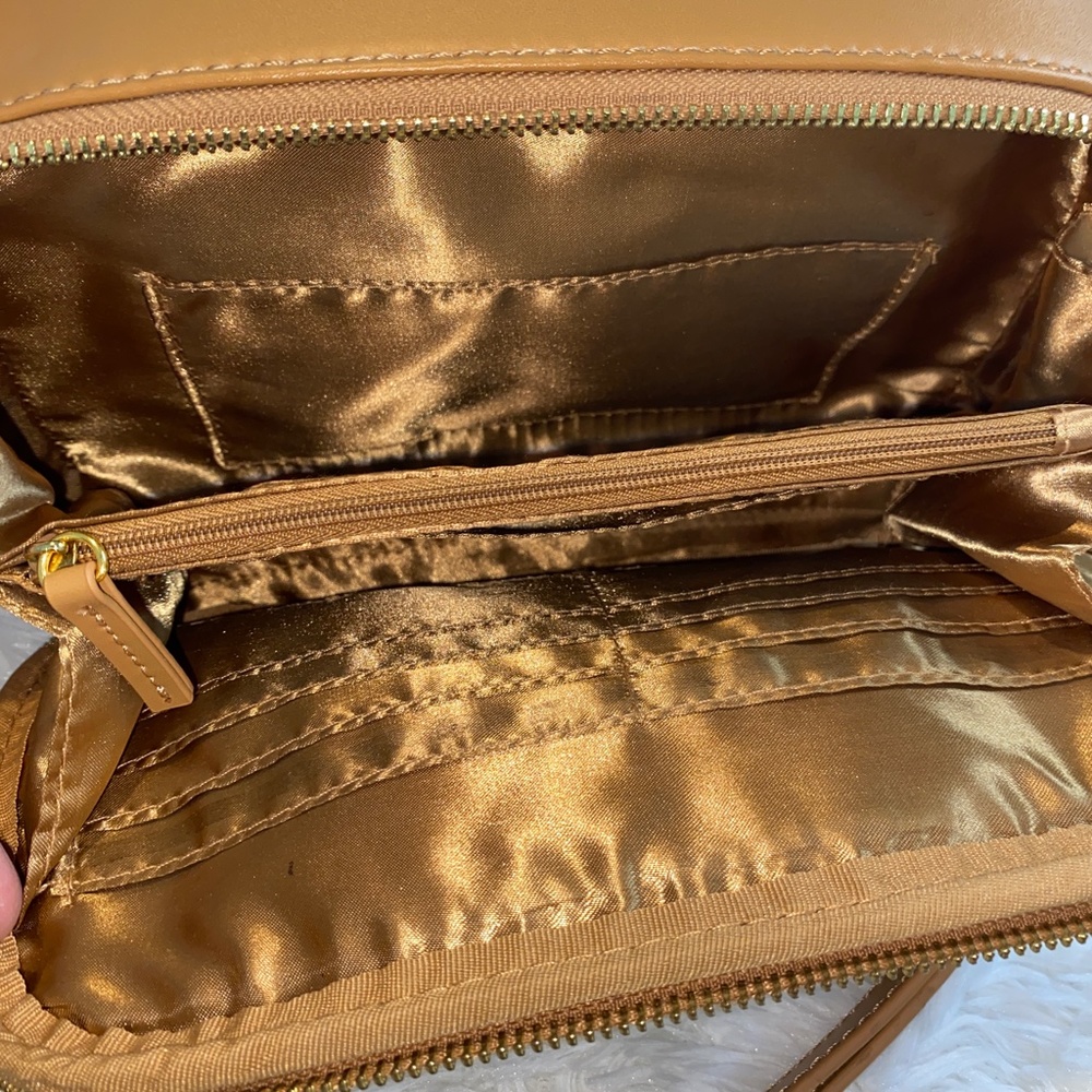 Joy & Man Leather Shoulder bag in Tan in almost new condition - Picture 4 of 8